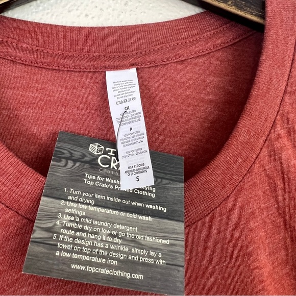 Top Crate Clothing Fall Themed Burnt Orange Graphic Tee Small - Picture 5 of 8